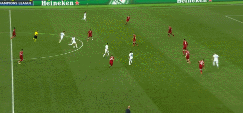 파일:벤제마 기습번트.gif
