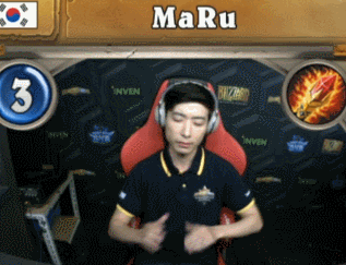 파일:기도하는선수2.gif