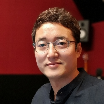 파일:성우 현경수.jpg