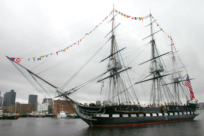 파일:USS 컨스티튜션.jpg