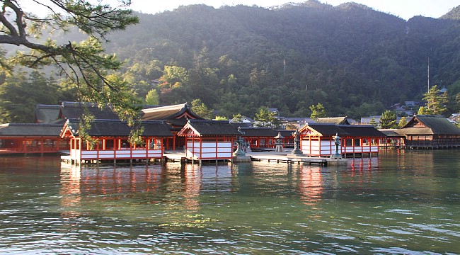 파일:이츠쿠시마 신사.jpg