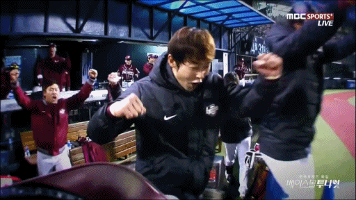 파일:손승락 한국시리즈.gif