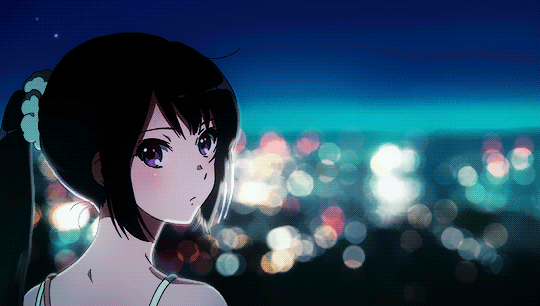 파일:뒤돌아보는 여신님.gif