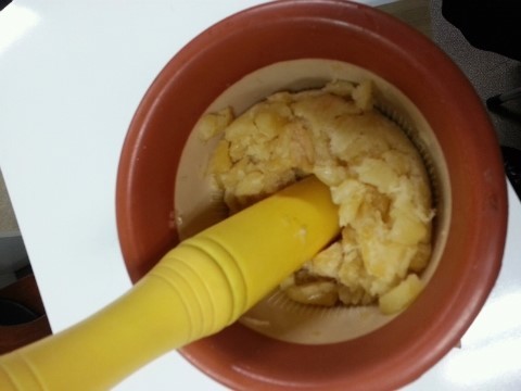 파일:마늘빻기.jpg