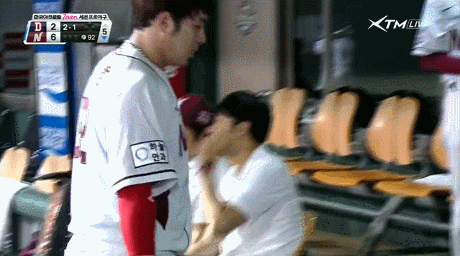 파일:20140815 5회말 박뱅 투런.gif