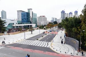 부경대학교 정문.jpg