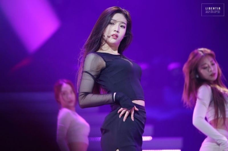 파일:조이 성인식.jpg